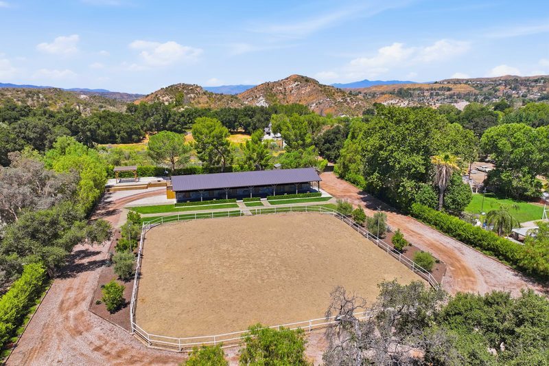 Aerial, riding arena and stalls